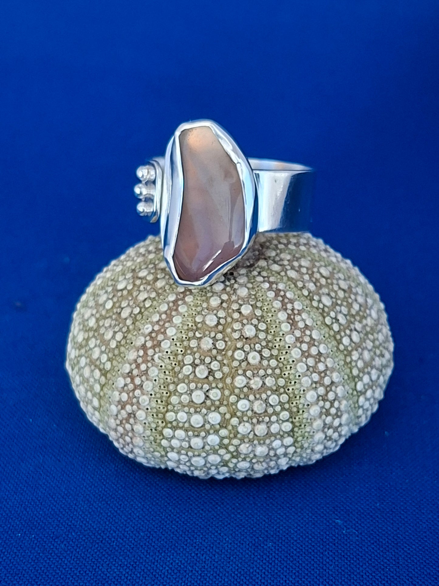 Silver Ring with Mauve Agate Gemstone