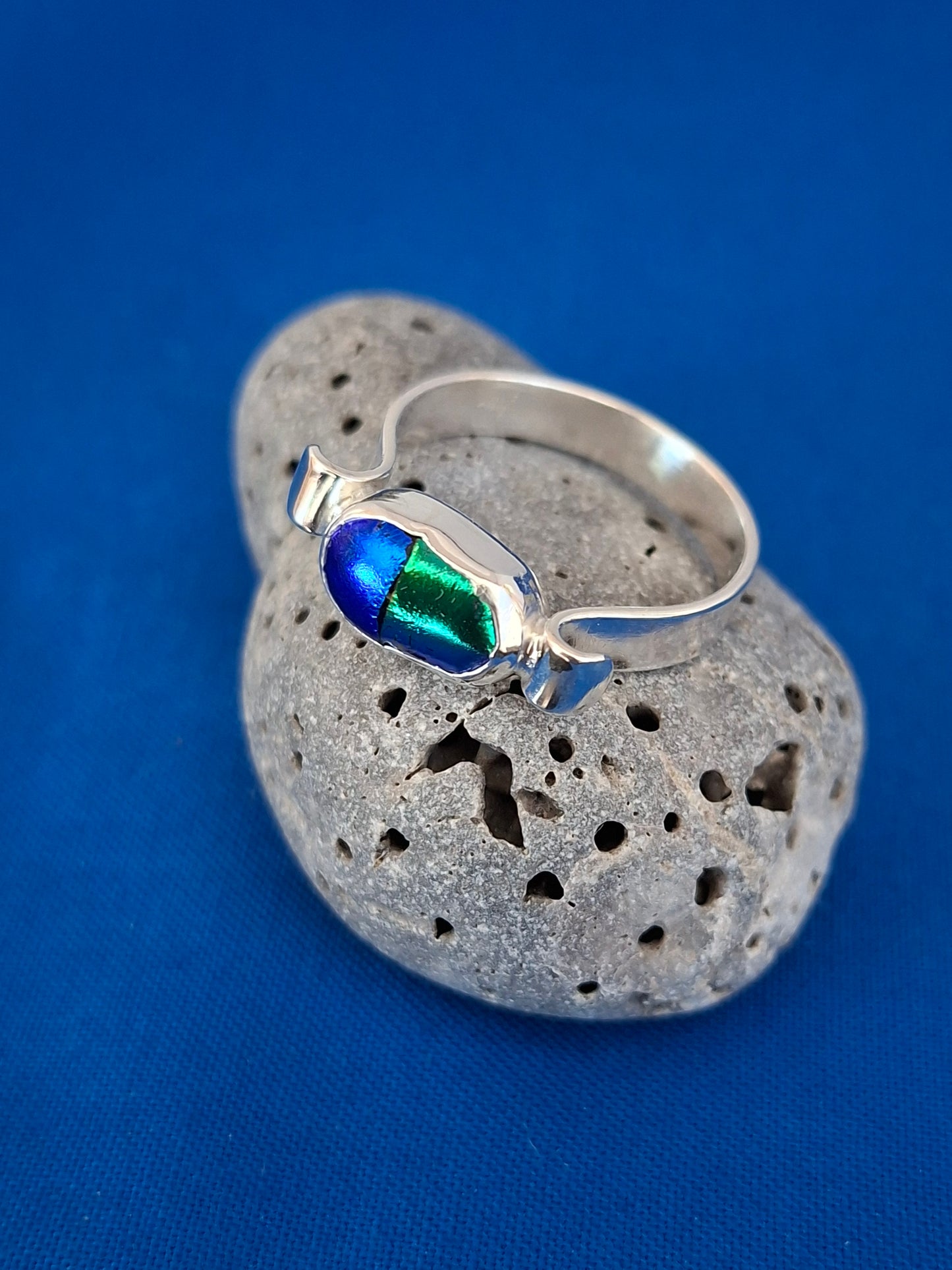 Blue/Green Dichroic Glass on Unusual Silver Band